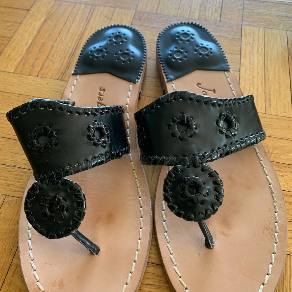EUC Jack Rogers flat black sandal.  Size 8m. Only worn a few times, see footbed.